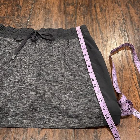 Athleta excursion skort skirt with pockets size small Heather grey EUC - Picture 7 of 7